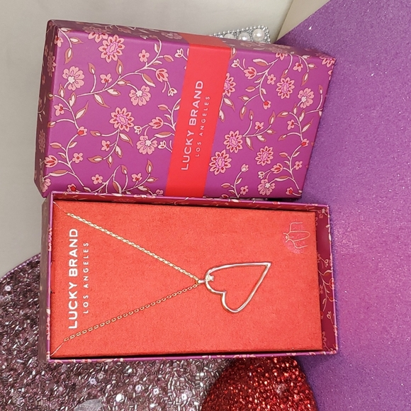 Lucky Brand πNWT / NIBπ Long Gold Heart Necklace w/ Sparkly Stone Accentπππ - Picture 9 of 11